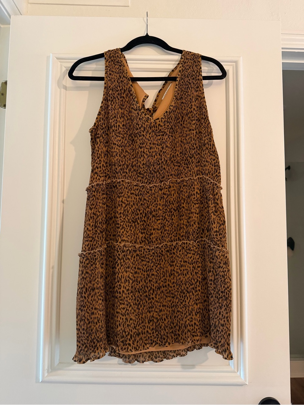Sleeveless Tiered Leopard Print Dress in Brown